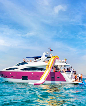 4-Hour Yacht Cruise in Dubai Marina with BBQ Lunch & Inflatable Slide