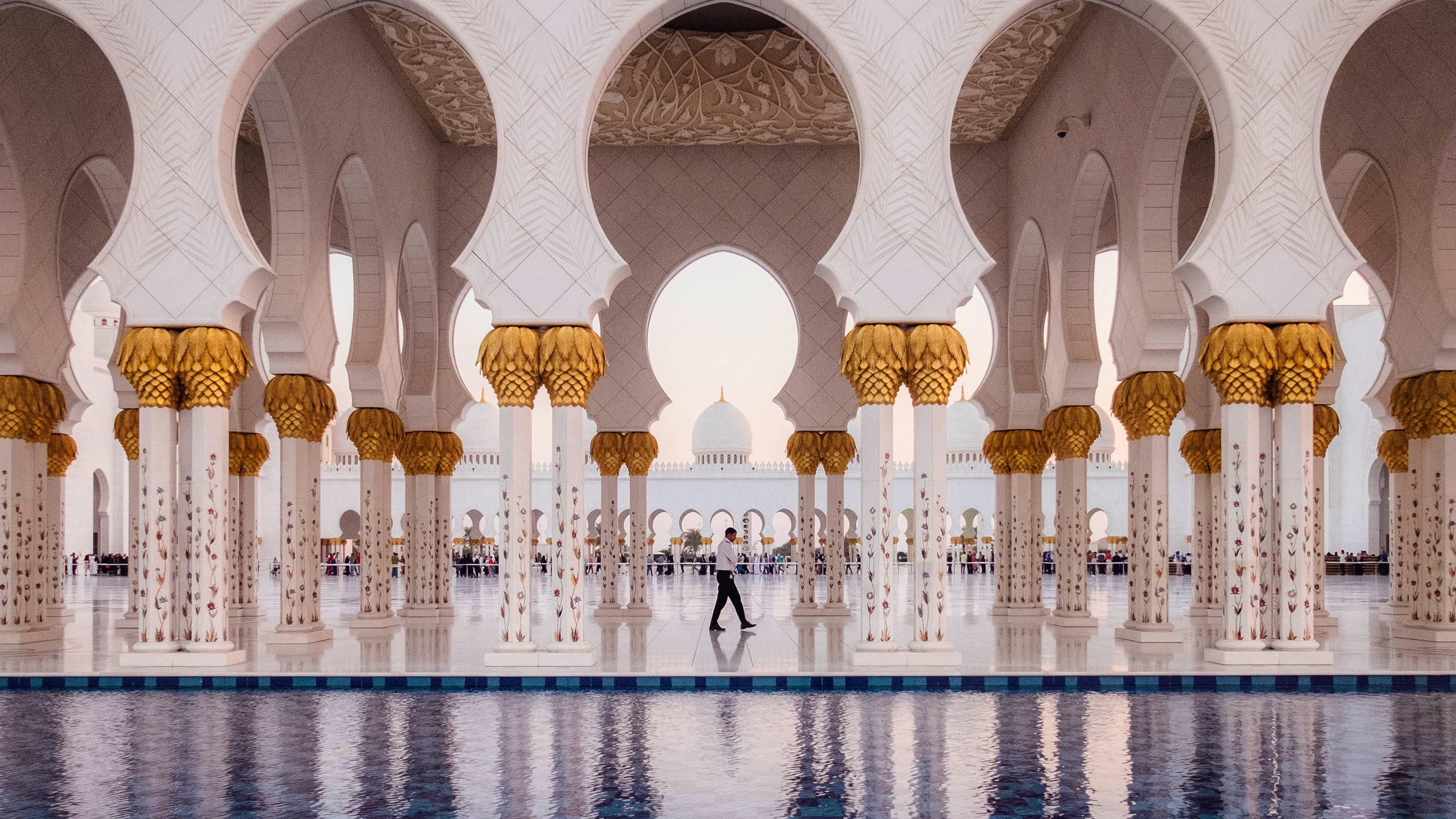 Sheikh Zayed Mosque + Ferrari World Tour Discount