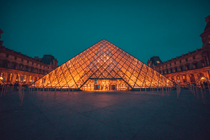 Skip the line Guided Tour of the Louvre Museum Discount