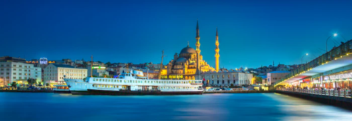 Bosphorus Dinner Cruise with Sightseeing and Show Category