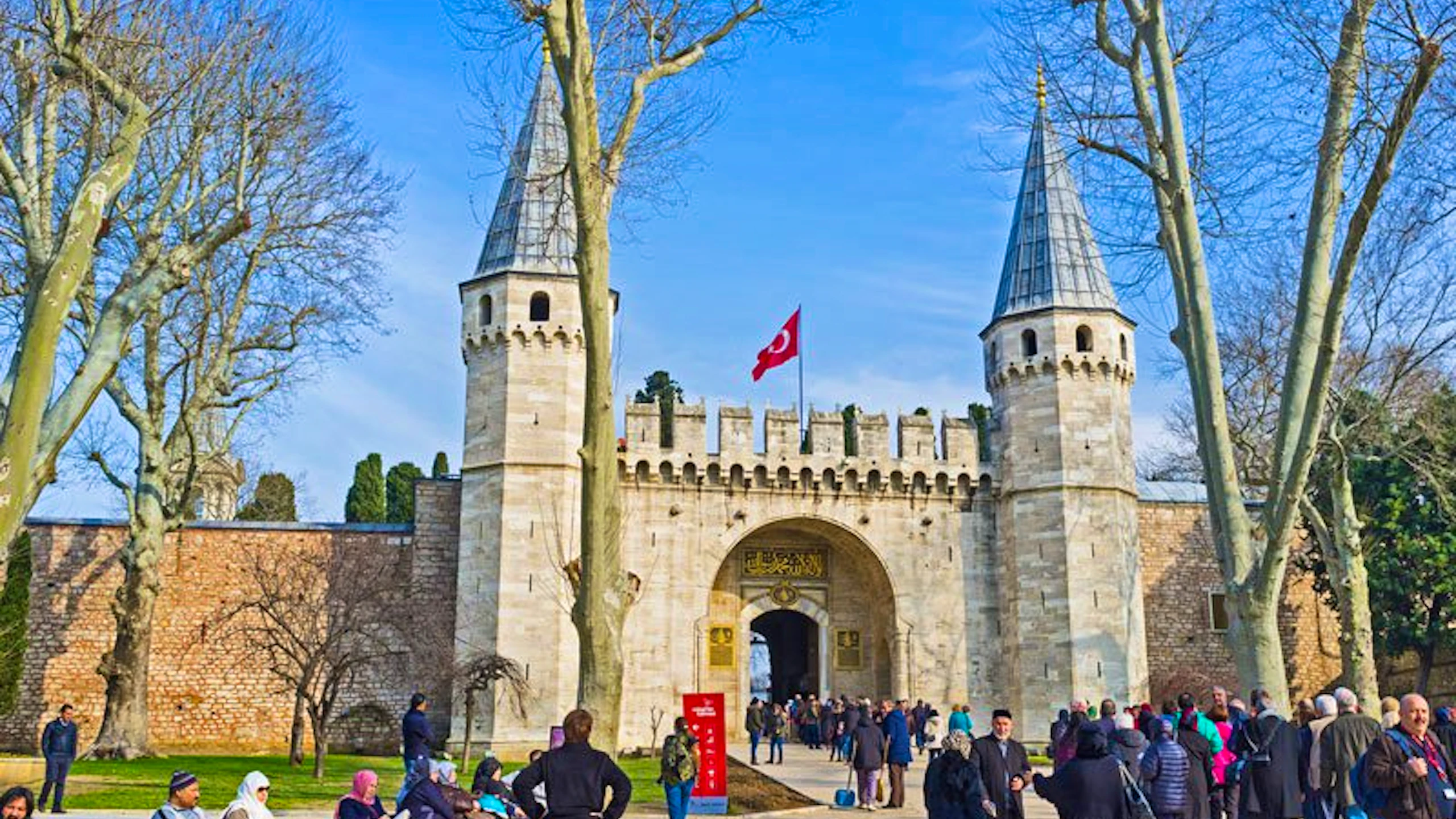 Topkapi Palace Access with Guided Tour Discount