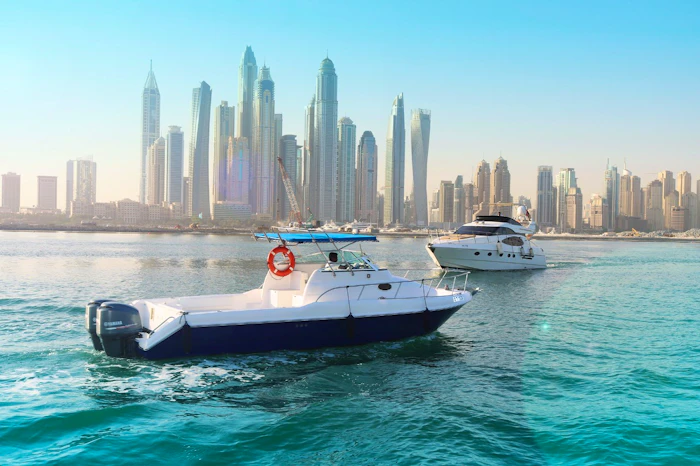 Dubai Private Yacht: 32 Feet