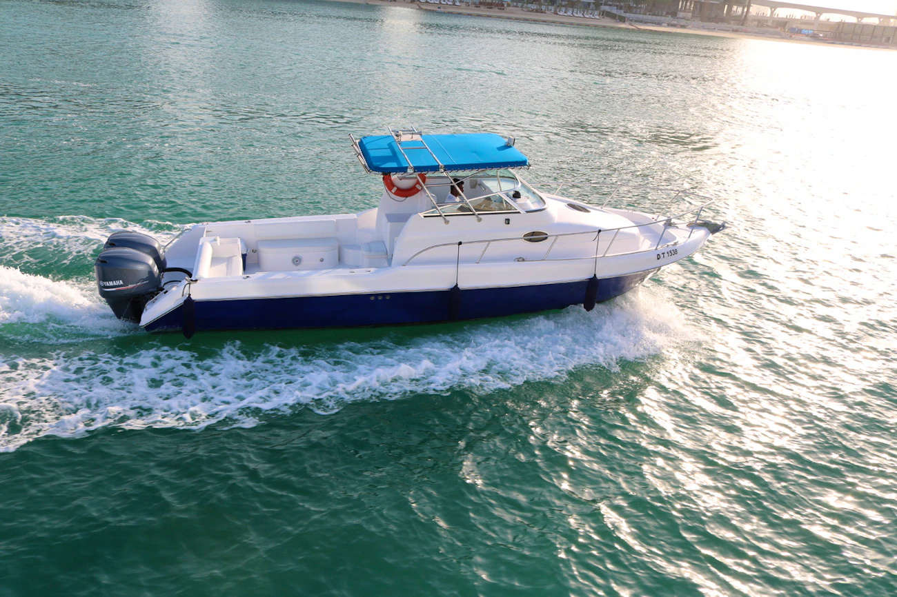 Dubai Private Yacht: 32 Feet Price