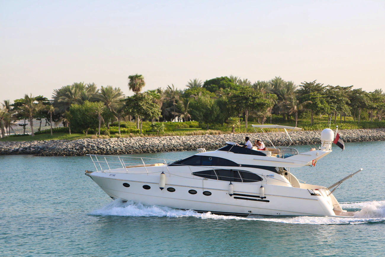 Dubai Private Yacht: 52 Feet Price