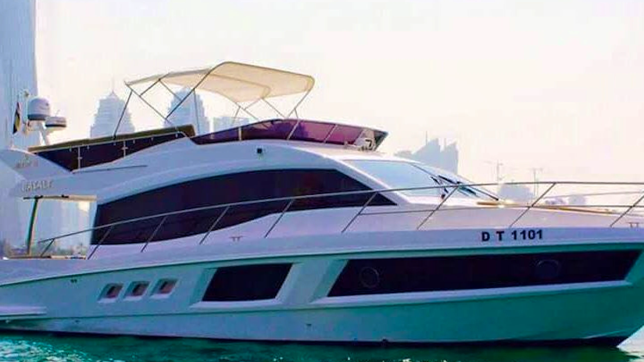 Dubai Private Yacht: 48 Feet