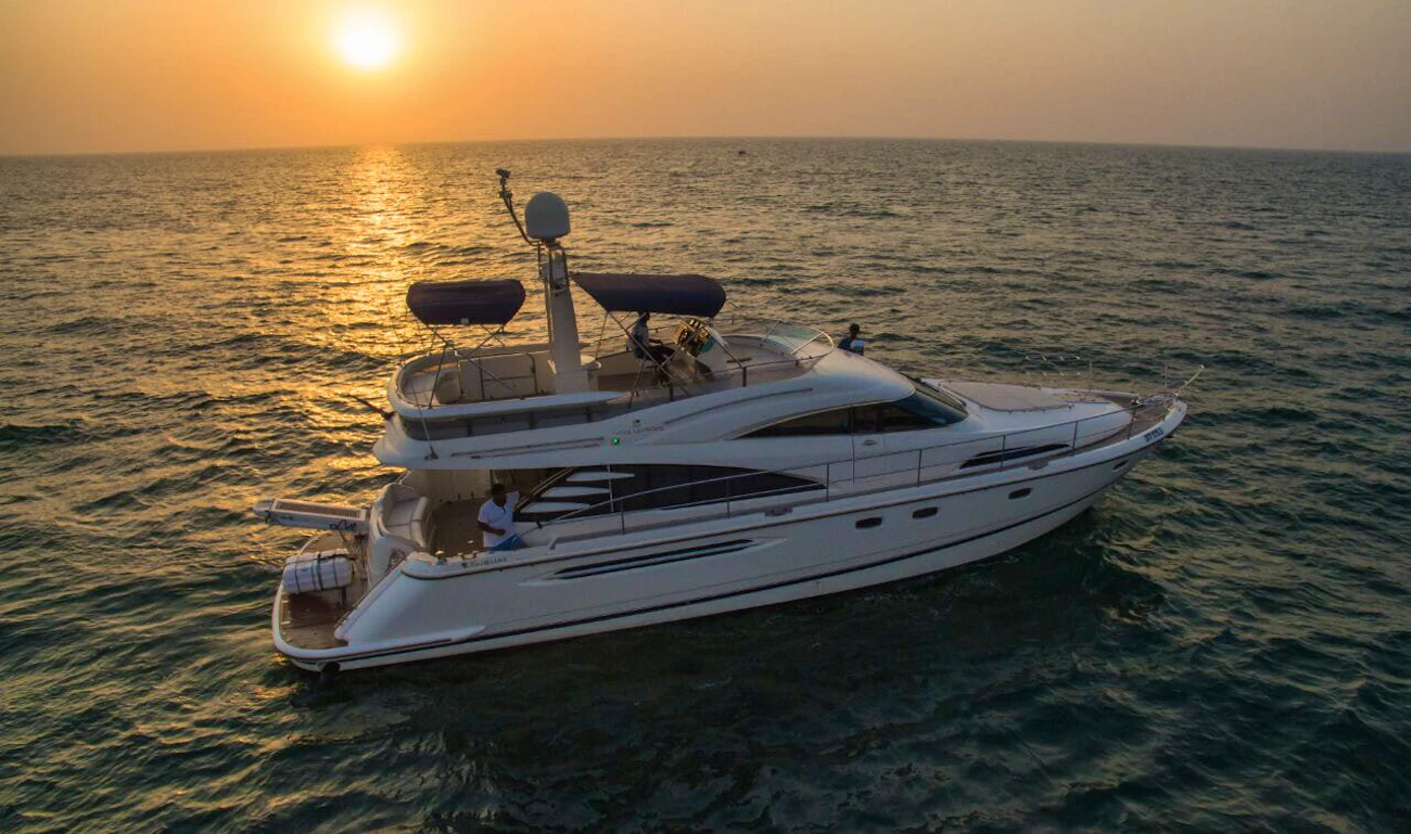Dubai Private Yacht: 65 Feet Price