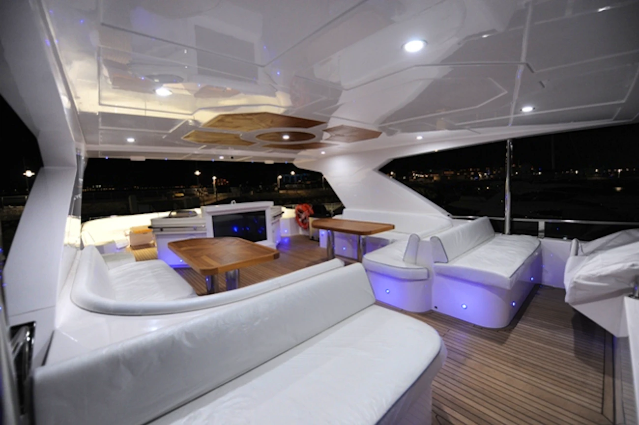 Dubai Private Yacht: 75 Feet Category