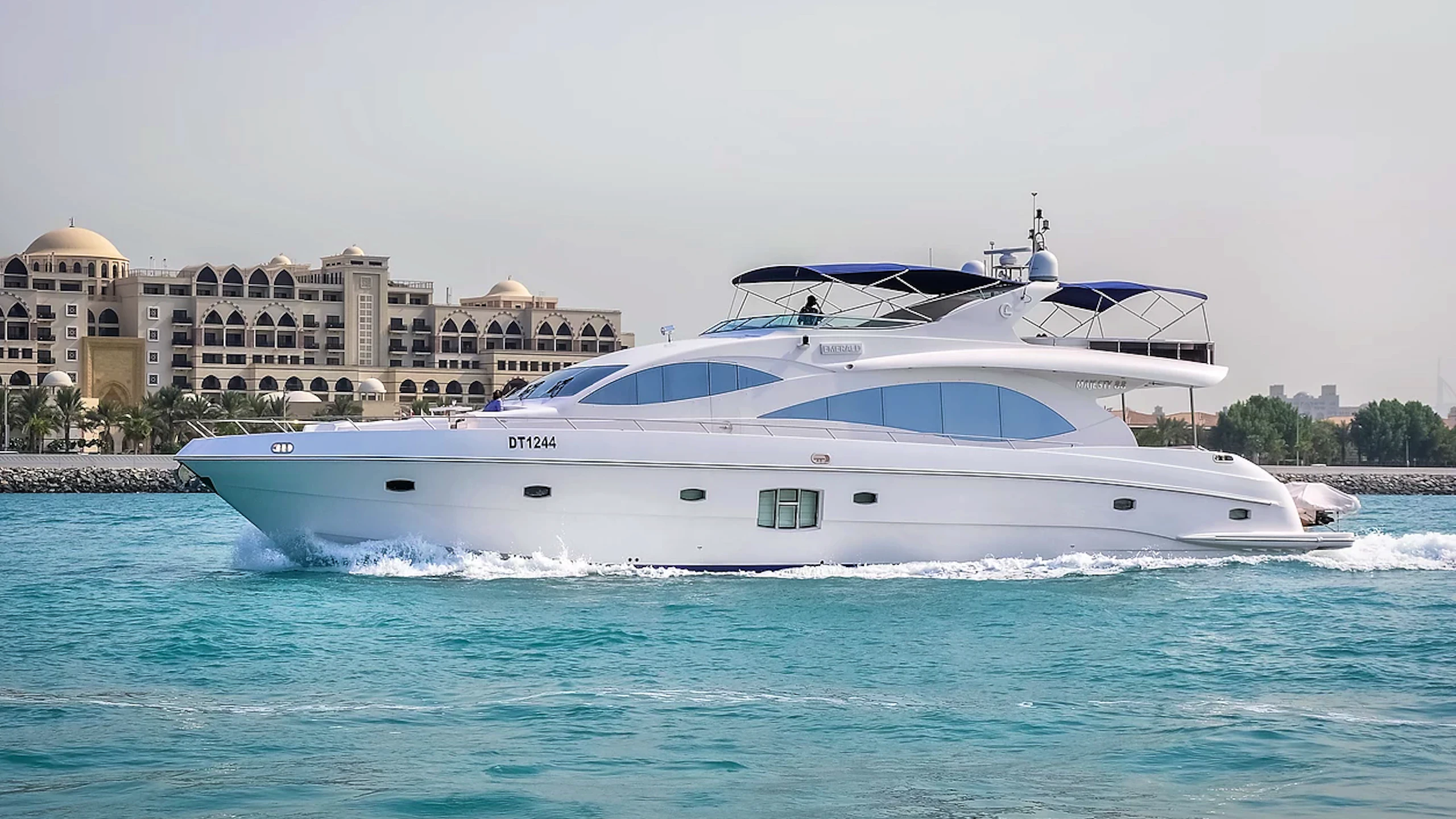Dubai Private Yacht: 88 Feet Ticket