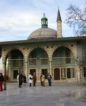Byzantine and Ottoman Relics Tour with Topkapı Palace Ticket and Lunch
