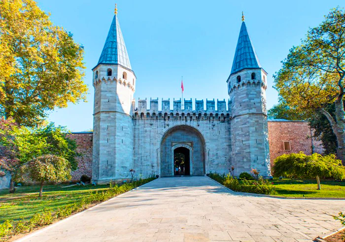 Topkapi Palace Tickets with Highlights Tour & Audio Guide Ticket