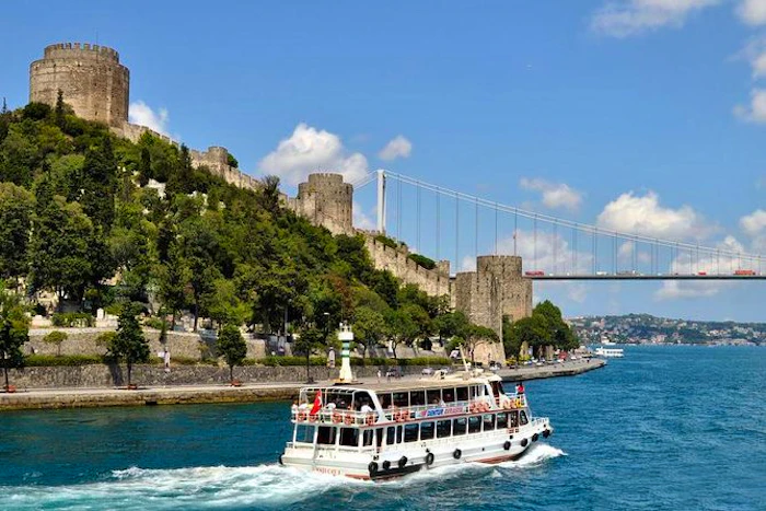 Bosphorus Sightseeing Cruise from Old City: Istanbul Price