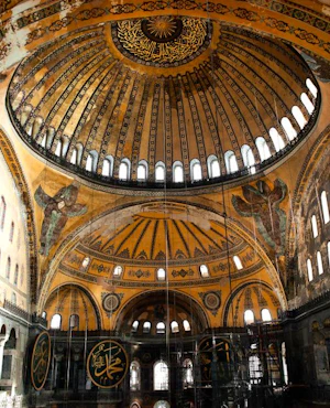 Istanbul VIP Combo (Hagia Sophia, Topkapi Palace and Basilica Cistern)