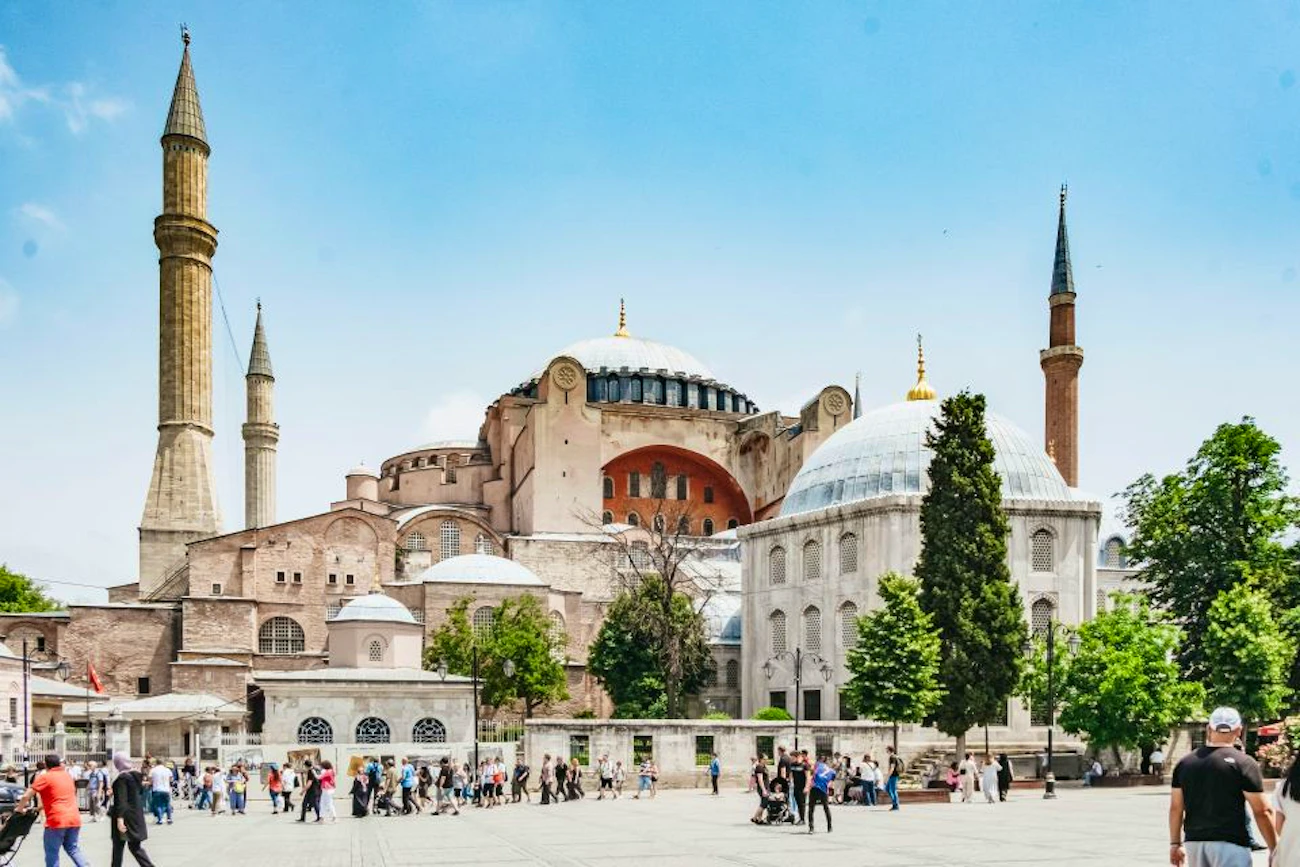 Istanbul Budget Tour Package(Hagia Sophia, Topkapi Palace, Basilica Cistern, Bosphorus Tour) Discount
