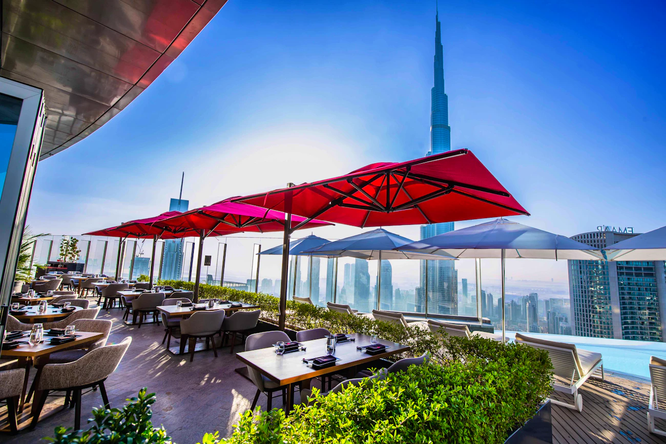 CÉ LA VI Set Menu Lunch: Burj Khalifa Views & Beverages Location