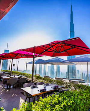 CÉ LA VI Set Menu Lunch: Burj Khalifa Views & Beverages